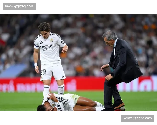 贝林厄姆新战术体系遇挫：高温与防守重任拖累皇马开局